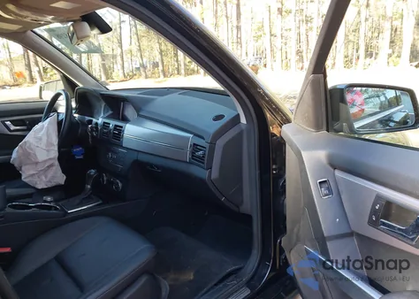 2010 Mercedes-Benz Glk 350 4Matic z USA, uszkodzony, nr VIN WDCGG8HB2AF280740